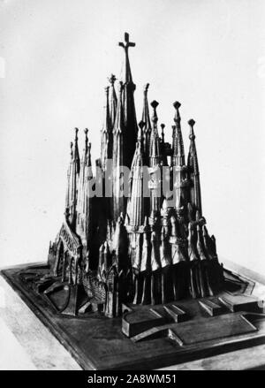 Gaudi Model Of The Sagrada Familia Complete Author Antoni Gaud