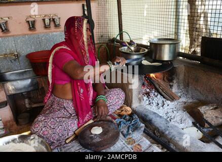 A Rajasthani Woman Making Chapati Stock Photo Alamy