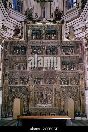 Retablo gótico de alabastro de la Capilla del Santo Cáliz Catedral de