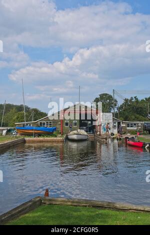 House Boats Hickling Norfolk Broads Stock Photo Alamy