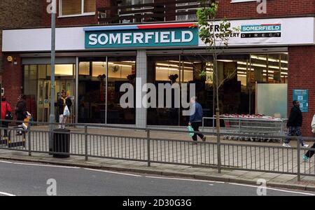 Kwik Save Supermarket London In 1990 UK Stock Photo Alamy