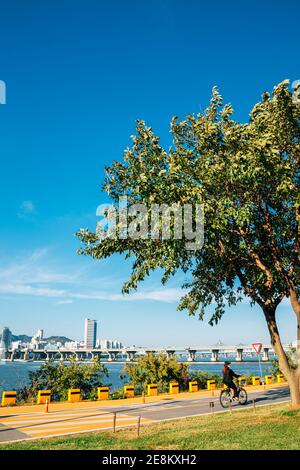 Hangang River In Seoul In Summer In South Korea Phrase Written Do You