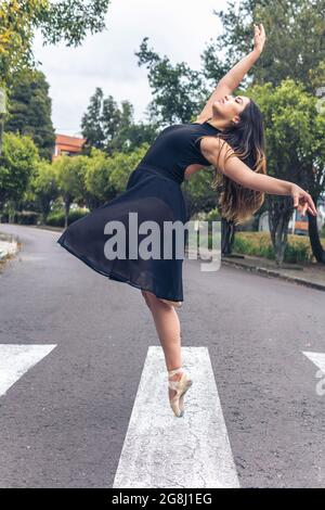 Nude Woman Classical Artistic Dance Movement Stock Photo Alamy