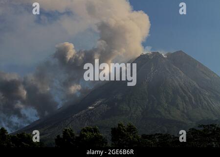 This Picture Shows Mount Merapi Indonesias Most Active Volcano