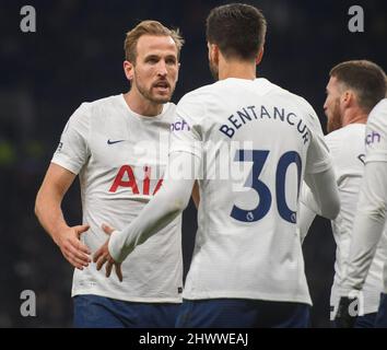 Tottenham Hotspur S Rodrigo Bentancur Celebrates Scoring Their Side S