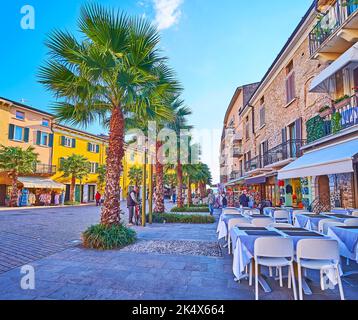 Outdoor Restaurant Piazza Castello Sirmione Lake Garda Province Of