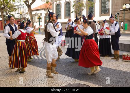 Portugal Madeira Funchal Fiesta People Singing Dancing