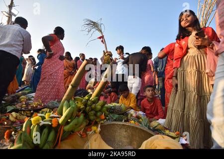 Oct 30 2022 Kolkata India Hindu Devotees Pray On The Riverbank Of