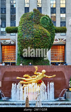 Prometheus Statue At Rockefeller Center Manhattan New York City New