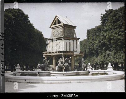 La Fontaine Des Quatre Parties Du Monde In The Jardin Marco Polo Paris