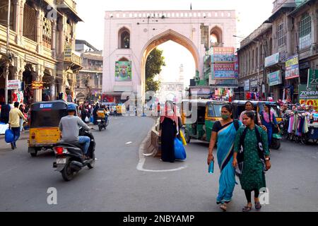 Laad Bazaar Or Choodi Bazaar Old Market Food Stall Market Hyderabad