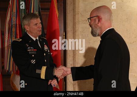 Maj Gen Jeffery Broadwater Left Deputy Commanding General V Corps