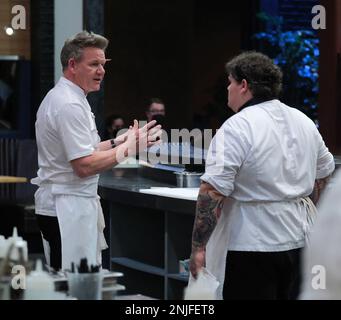 Hell S Kitchen From Left Gordon Ramsay Contestant Fabiola Fuentes