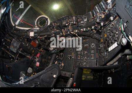 English Electric Canberra PR3 Cockpit Stock Photo Alamy