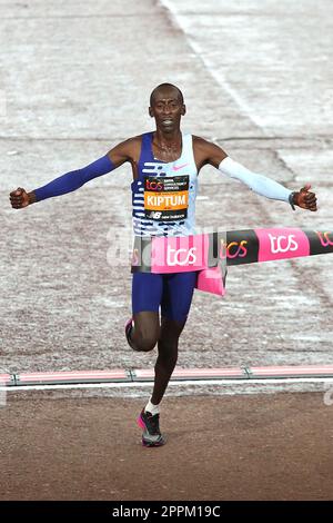 Kelvin Kiptum Ken Of Kenya Wins The Mens Race In The Tcs London