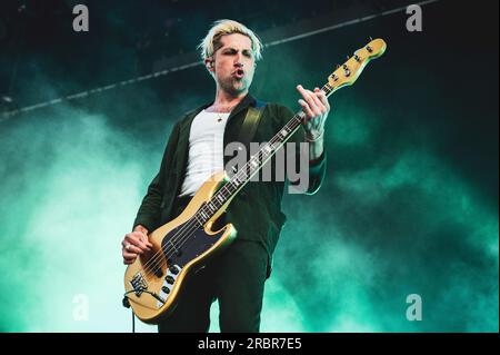 Michael Shuman Queens Of The Stone Age Heineken Jamming Festival