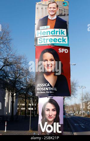 Wahlplakate von CDU SPD und Grüne zur Bundestagswahl 2025 stehen am