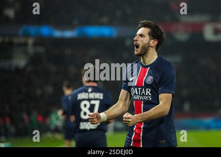 Khvicha Kvaratskhelia Of Psg During The French Championship Ligue