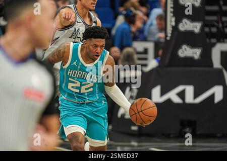 Charlotte Hornets Guard Elfrid Payton Center Drives Past Sacramento