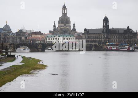 Dresden Germany 07th Feb 2024 The Elbe Meadows Are Flooded By The