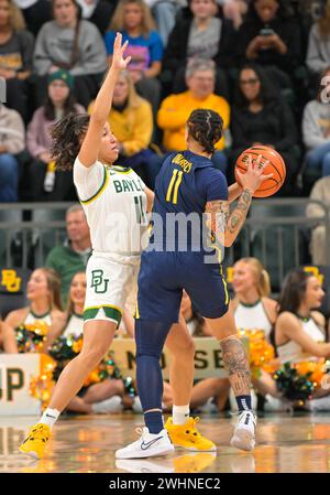 West Virginia Mountaineers Guard JJ Quinerly 11 Celebrates With