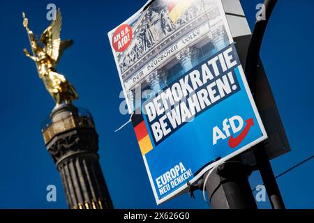 Ein Wahlplakat für Europäische Wahlen begleitet von einem Blatt