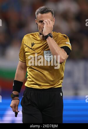 Gelsenkirchen Th June Referee Slavko Vincic Gestures During