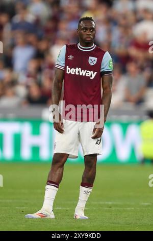 Aaron Wan Bissaka Of West Ham United Crosses The Ball During The