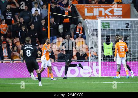 Di Shon Bernard Of Sheffield Wednesday Celebrates His Goal With Djeidi