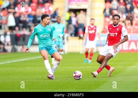 Harvey Knibbs 7 Reading Passes The Ball During The Sky Bet League 1