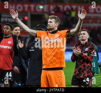 Alex Garcia Bayer Leverkusen Uefa Champions League Training