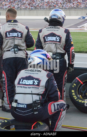 Nascar Driver Kyle Busch Make A Pit Stop During The Nascar Nationwide O