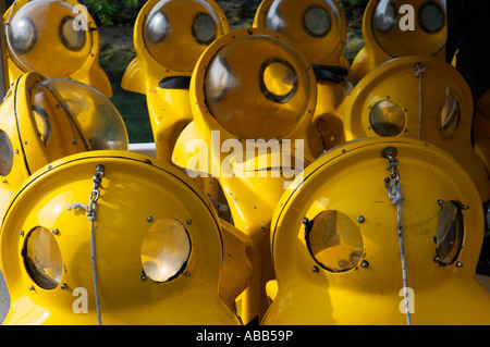 Dating a yellow personality