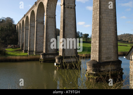 Calstock And Railway Viaduct Over The River Tamar, Cornwall, England ...