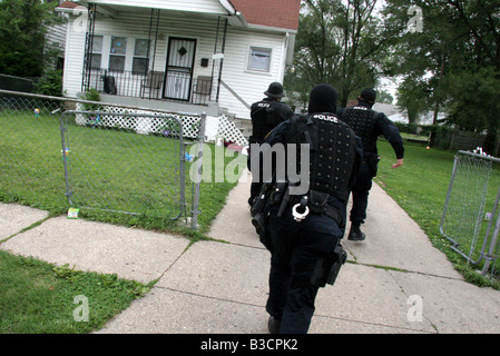 Detroit Police Narcotic Officers Narcs Raiding A House Detroit