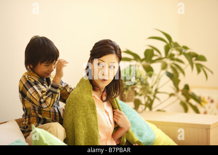 Son Massage Mother S Shoulders Stock Photo Alamy