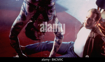 COLOR OF NIGHT (1994) BRUCE WILLIS, JANE MARCH COLN 040 Stock Photo