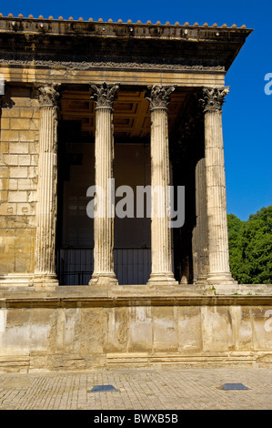 Maison Carr E Nimes Gard Bouches Du Rhone France Stock Photo Alamy