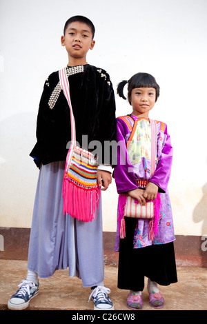 Lisu Hill Tribes Boy Girl Take Pose Ban Hay Ko Mae Salong Chiang Rai