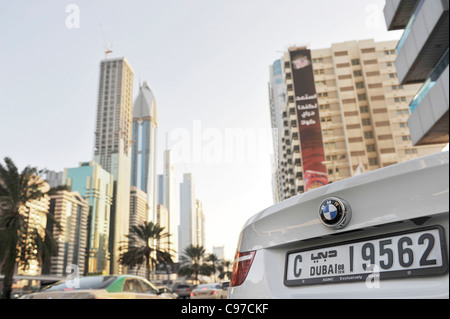 impressions of sheikh zayed road al satwa dubai united arab emirates c97ckf