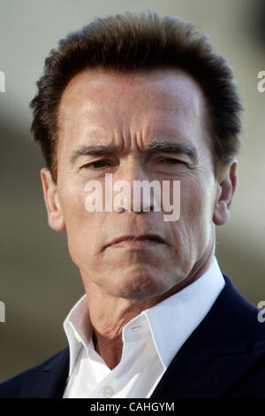 California Gov. Arnold Schwarzenegger (L), is joined by former Stock