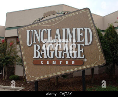 The Unclaimed Baggage Center In Tiny Scottsboro, Alabama Is The Final ...