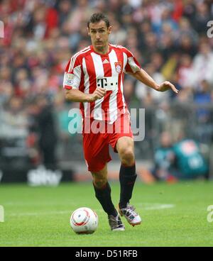 Bayern Munich S Miroslav Klose Controls The Ball During The Bundesliga