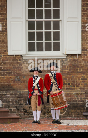 Revolutionary War Soldiers At Colonial Williamsburg, Virginia, USA ...