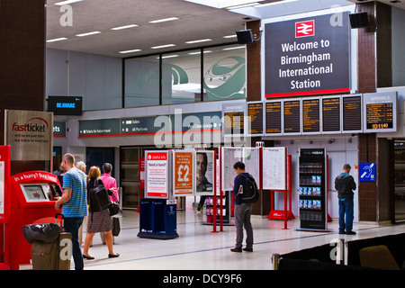 welcome-to-birmingham-international-station-sign-in-the-ticket-hall-dcy9f6.jpg
