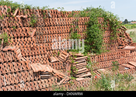 tiles france roof recycling piles limoux near alamy roofing terracotta pantiles stack similar