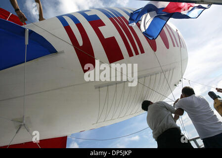 Sep 16 2006 Key West FL USA Ramon Saul Sanchez Peers Through