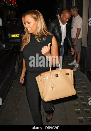 Melanie Brown Aka Mel B Leaving The May Fair Hotel At Pm She