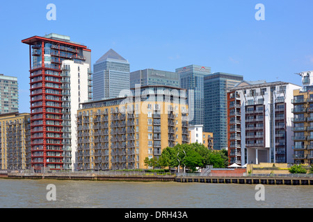 London Docklands Riverside Apartment Blocks With Canary Wharf Office