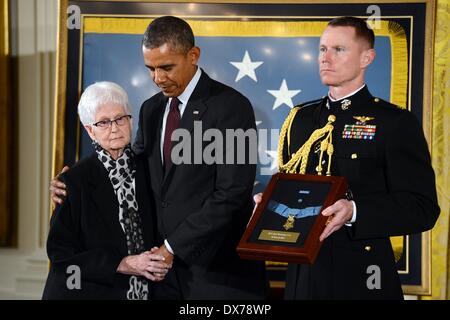 US President Barack Obama comforts Rose Mary Brown, widow of Leslie Stock Photo, Royalty Free